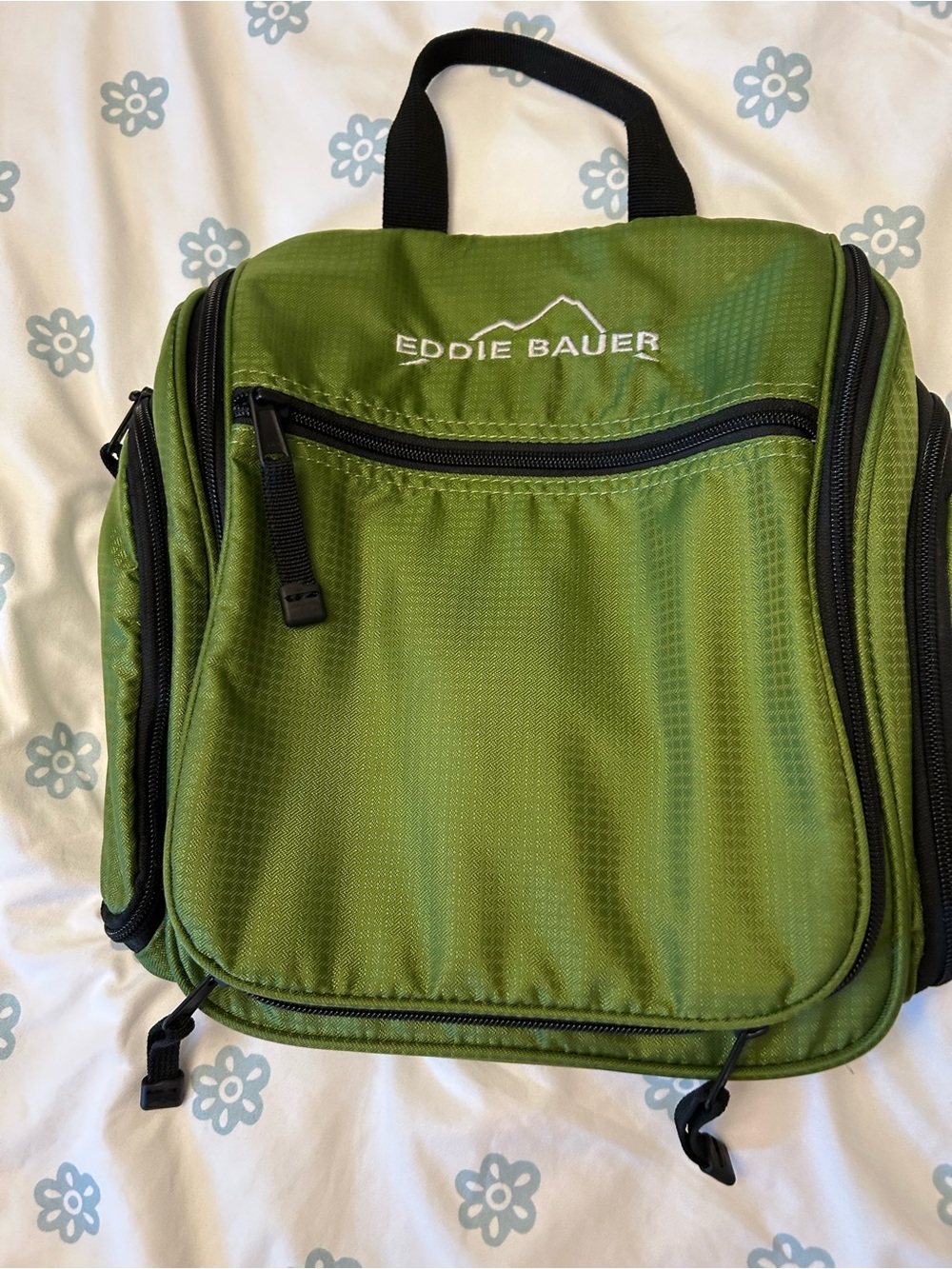 Eddie Bauer Olive Green Men's Toiletry Kit with Multiple Zip Pockets